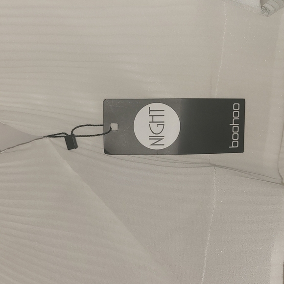 BOOHOO White Strapless Deep V Neck Mini Dress - Picture 10 of 14